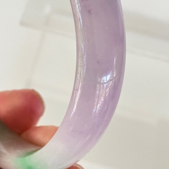 Small Pale Lavender Jade Domed Bangle Bracelet - Picture 10 of 12